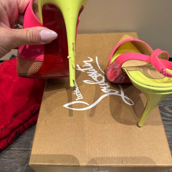 Christian Louboutin Miluna Sling 100 Neon Patent Leather- Trimmed Raffia Pumps - Picture 3 of 5